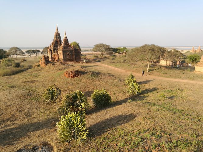 康辉旅游网<纯玩甘青大环线>深圳出发兰州+西宁+塔尔寺+青海湖+茶卡盐湖天空壹号+察尔汗盐湖+格尔木+水上雅丹+南八仙雅丹+敦煌+-张掖七彩丹霞+祁连山草原双飞8天7晚跟团游，体验骑马射箭+民族服饰拍照+歌舞+锅庄+坐马车