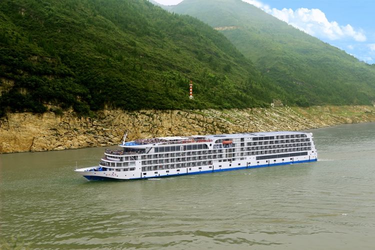 康辉旅游网深圳高铁宜昌+重庆+长江三峡5天4晚邮轮游