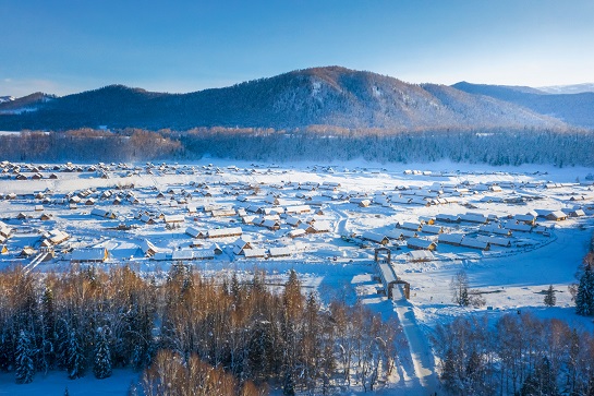 康辉旅游网<纯玩>深圳出发双飞世界魔鬼城+禾木+喀纳斯+海上魔鬼城+S21 沙漠公路+江布拉克+野马生态园 8 天7晚超值游，0购物0自费