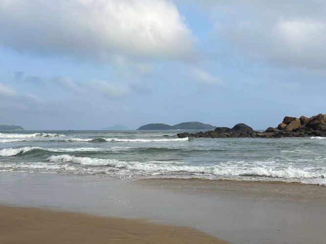 康辉旅游网【国风海岛】优派全陪班   分界洲岛、亚龙湾玫瑰谷、天涯海角、呀诺达热带雨林景区、南山文化旅游区   海口进出 双飞6日游