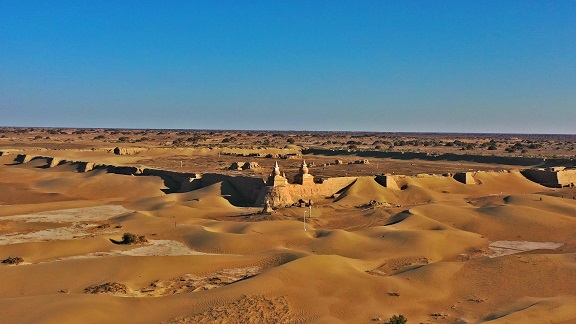 康辉旅游网<盛宴宁夏>深圳直飞银川+宁夏观光夜市+银川5A 沙湖+5A 镇北堡西部影视城+5A 沙坡头+沙漠星星酒店+青铜峡 108 塔+4A贺兰山岩画，双飞往返5天跟团游