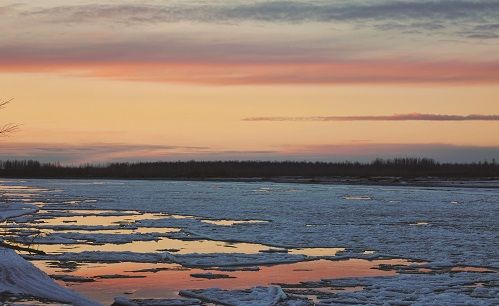 康辉旅游网<悦行伊犁>深圳双飞乌鲁木齐+南北疆天山环线双飞 8 天7晚跟团游，音布鲁克草原 那拉提草原+赛里木湖+喀赞其民俗村+独山子大峡谷+天山天池+库木塔格沙漠+吐峪沟村+坎儿井+火焰山一网打尽