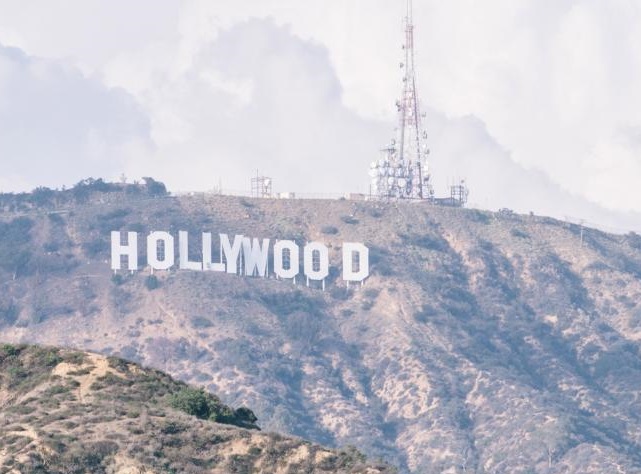 康辉旅游网<美国东西岸>深圳/广州集合 香港直飞纽约 17 天纯玩探秘之旅 黄石国家公园等+杰克逊牛仔城+科罗拉多大峡谷+羚羊 彩穴+尼亚加拉大瀑布+旧金山+加州 1 号公路