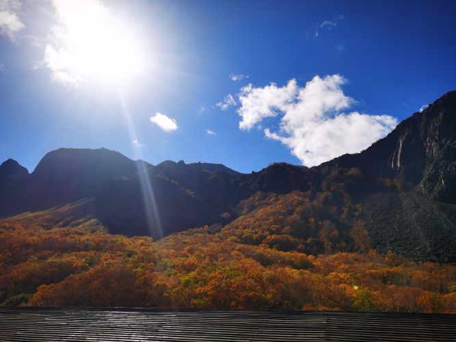 康辉旅游网<玩转光雾山>深圳直飞巴中+十八月潭+米仓山景区+观赏光雾山红叶+桃园+阆中古城+剑阁+剑门关+翠云廊，双飞往返6日跟团游