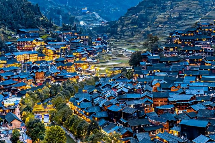 康辉旅游网<边城芳华>深圳出发广西三江+程阳八寨+三江鼓楼+肇兴侗寨+桂林象鼻山高铁往返3天2晚跟团游，观看非遗视觉演出坐妹+体验百家宴+赠送旅程视频