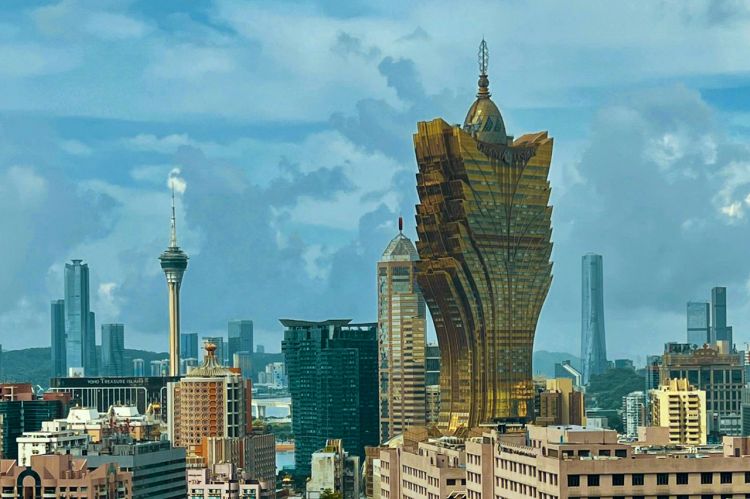 康辉旅游网<澳门一天游 纯玩无购物>深圳出发澳门 含一顿中餐 大三巴►渔人码头►妈祖阁►回归贺礼陈列馆或金莲花广场►午餐►银河水钻►巴黎人铁塔外观►威尼斯人度假城