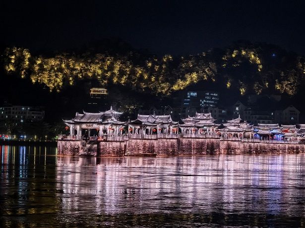 康辉旅游网<潮味花漾>深圳出发潮州古城+牌坊街+广济楼+南澳岛+丹樱生态园+小公园骑楼建筑群汽车往返3天2晚跟团游，感受潮汕非遗文化