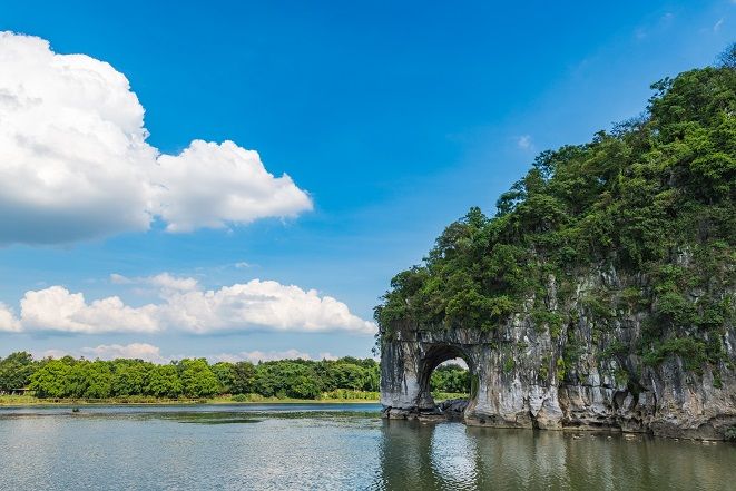 康辉旅游网【康辉自组 VIP小包团】海豚与咖啡 粉色海豚、崇左、德天瀑布、峒那屿湾、青秀山 双飞6日