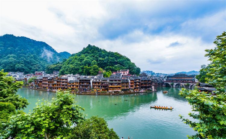 康辉旅游网自营【赞轻奢】广州往返惠州 较场尾·松山湖·大鹏所城 住半岛格兰云天纯玩2天1晚