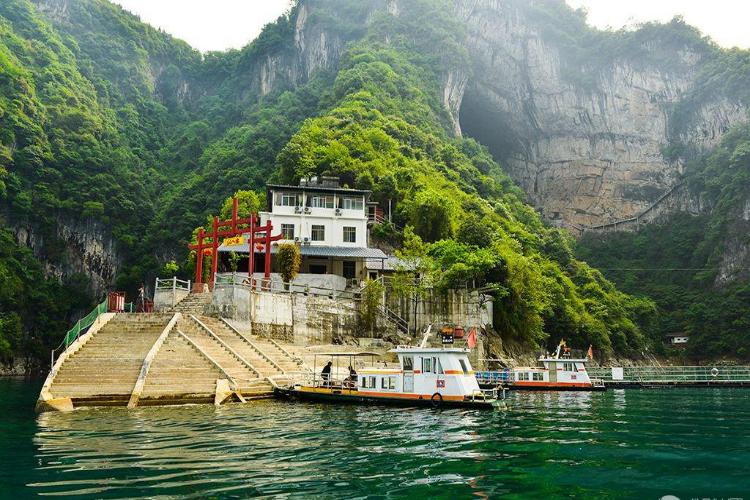 康辉旅游网武汉起止动车清江画廊、两坝一峡、三峡大坝2天1晚跟团游