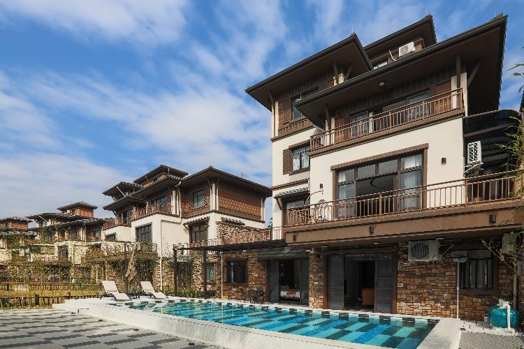 康辉旅游网江门台山颐和温泉度假别墅，4/5/8房多户型可选~亲子童乐汇