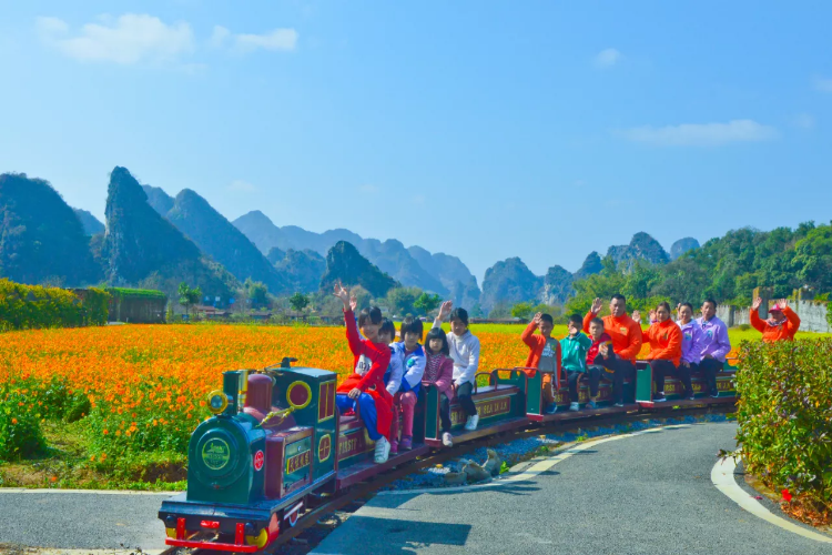 康辉旅游网<精.休闲>广州往返英西纯玩3天，赏花海，住英西汤泉度假村+亚婆田白水寨度假酒店