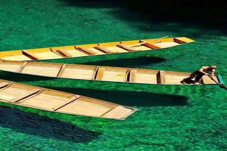 康辉旅游网<四星享游恩施>土司城+狮子关+伍家台+恩施大峡谷+清江大峡谷+屏山双卧7日游