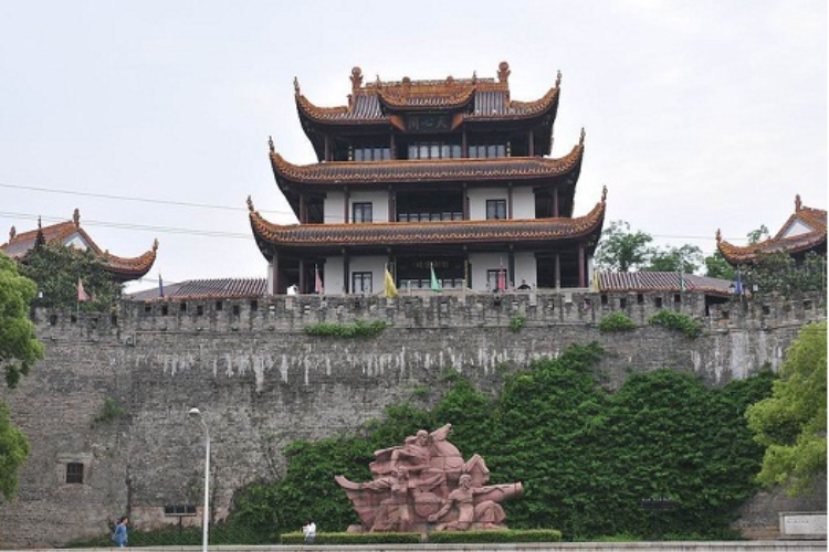 康辉旅游网<经典>广州往返，湖南玩转长沙+华谊兄弟电影小镇+岳麓山+韶山·橘子洲头双高3天