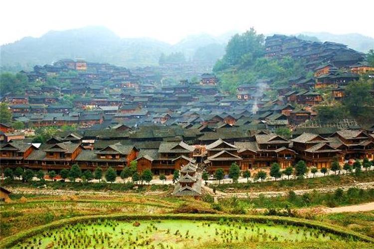 康辉旅游网<经典>L3避暑贵州六盘水+牂牁江+织金洞+夜郎王宫+野鸡坪+老虎岩双动五天