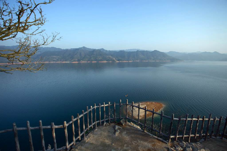 康辉旅游网<经典>七彩郴州 桂阳银杏 苏仙玲 裕后街 飞天山 高铁3天