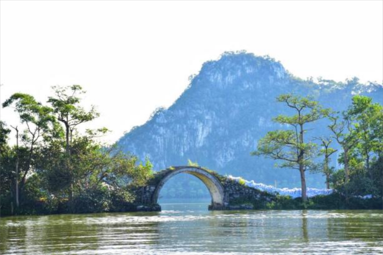 康辉旅游网<特惠游>肇庆星湖游船观光摄影1天 含餐