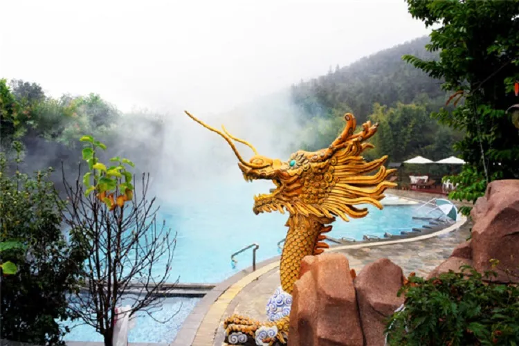 康辉旅游网【粤赣风情】广州往返河源热龙温泉度假村+江西赣州龙南客家文化城 虔心小镇纯玩3天