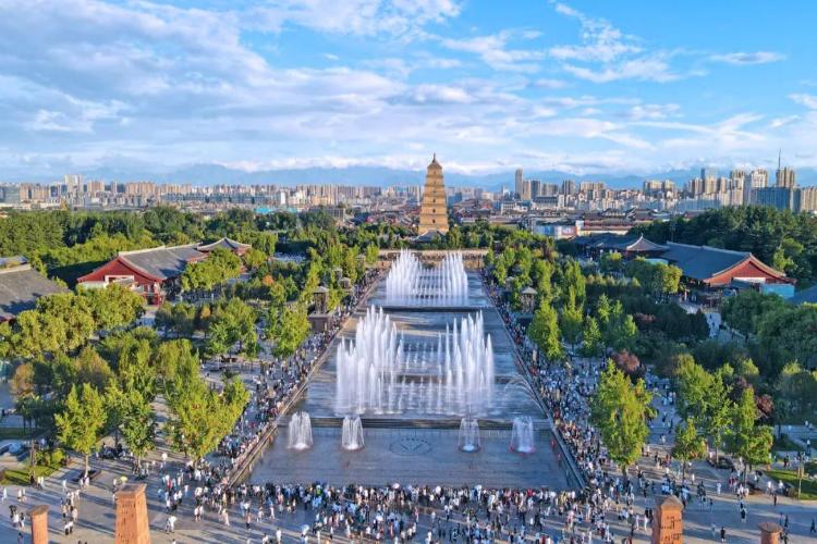 康辉旅游网<必发>爆款西安 广州往返西安 白鹿原影视城+兵马俑+大唐不夜城双飞5天
