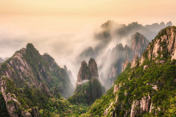 康辉旅游网广州出发黄山 一晚黄山山顶四星标间&观日出、宏村、屯溪老街、湖边古村落双飞四天