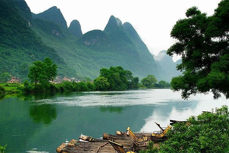 康辉旅游网国庆广州往返金品桂林3天大漓江游轮、象鼻山、世外桃源动车