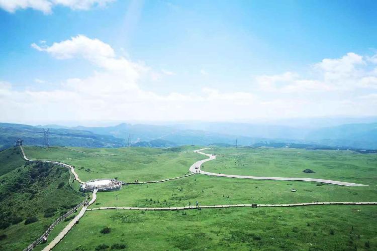 康辉旅游网<经典>ZM7-8月广州出发贵州避暑六盘水情迷乌江寨+乌蒙大草原+织金洞双动4天