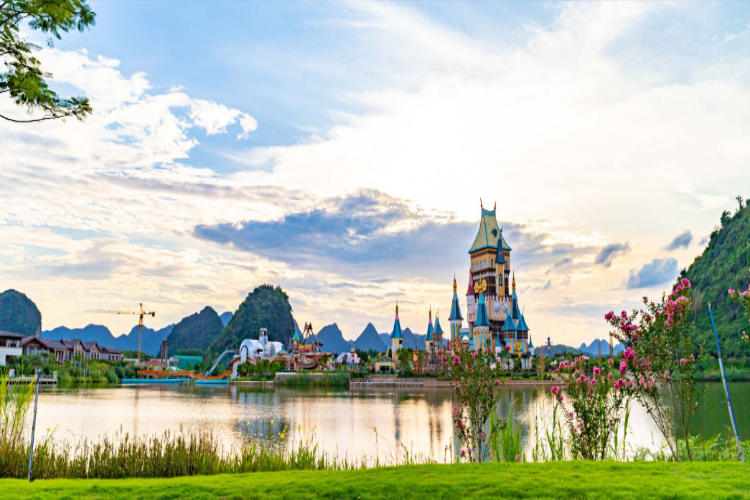 康辉旅游网潮汕出发漂流之王清远黄腾峡漂英德浈阳峡游船温泉汽车2天1晚跟团游<黄腾峡漂流>