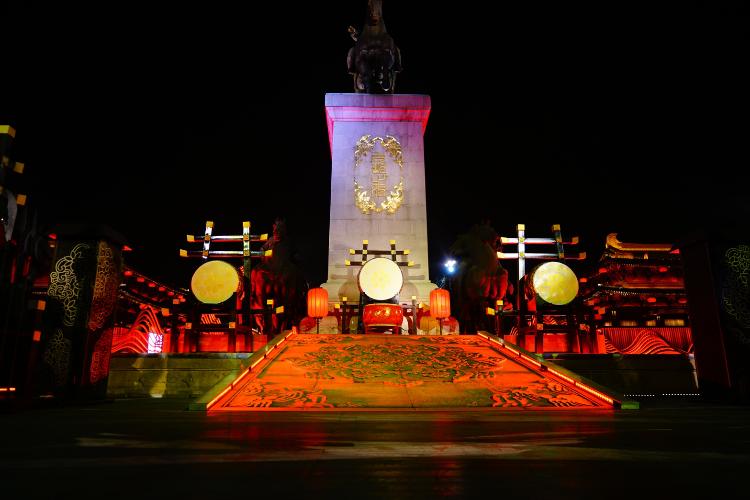 康辉旅游网潮汕出发世界客都客天下国潮不夜城平远五指石双线深度2天1晚跟团游<五指登峰>