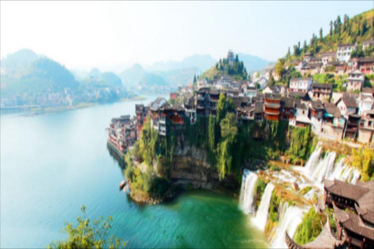 康辉旅游网<特惠><别漾湘西>广州往返湖南，铜仁大峡谷+矮寨大桥+红石林+茶峒纯玩双高4天