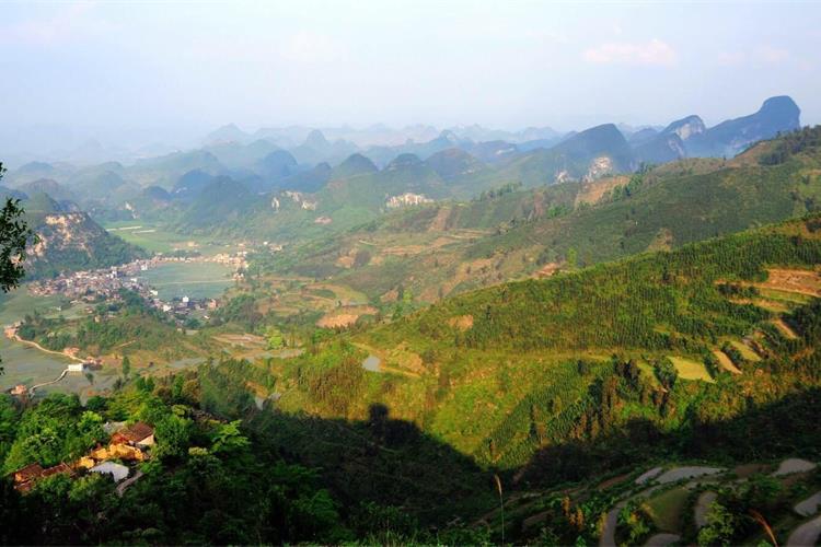 康辉旅游网【瑶族风情尝新节】广州往返世界第一寨千年瑶寨、洞穴至最金龙洞地下河纯玩2天