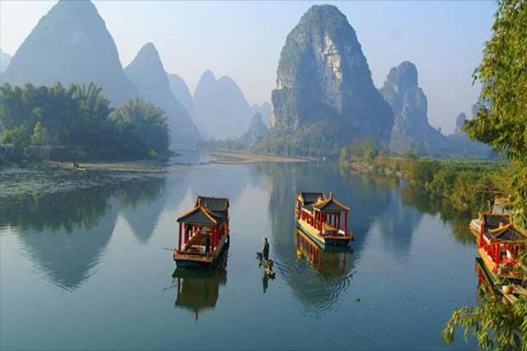 康辉旅游网广州往返广西走进富川瑶都金秀 神剑石林+圣堂山+荔江湾+兴坪古镇+蝴蝶泉动车四天