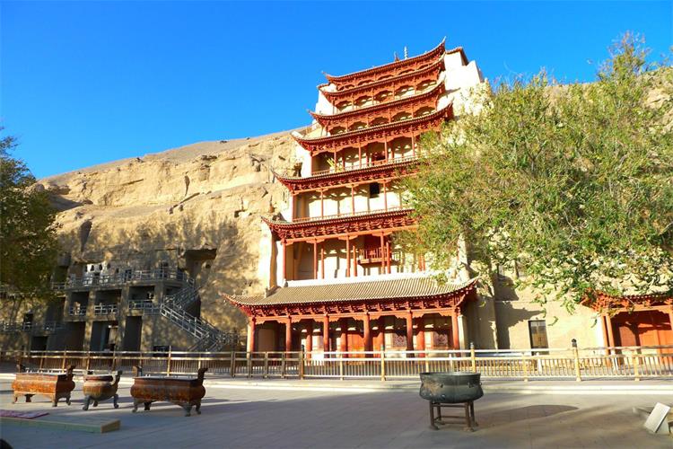 康辉旅游网<经典西北丝路青甘宁蒙>兰州+青海+敦煌+张掖+西宁+银川、内蒙纯玩双卧14天