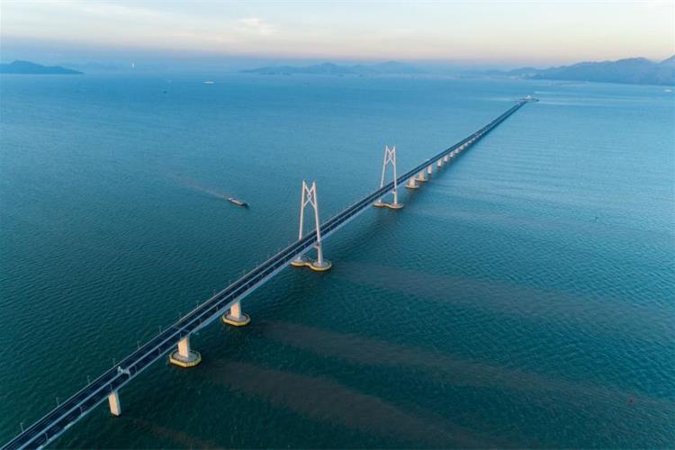 康辉旅游网<特惠游>广州往返-船游港珠澳大桥  珠海&中山度假2天