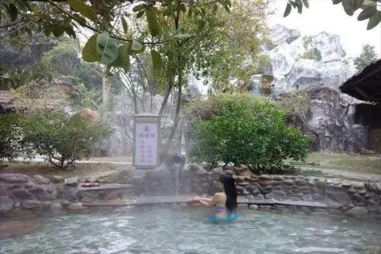 康辉旅游网广州往返信宜西江“神仙水”温泉纯玩3天-连住2晚西江温泉