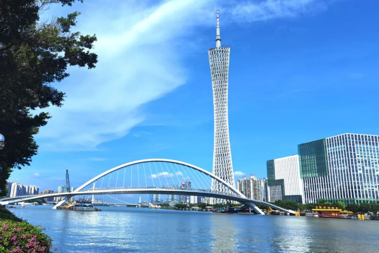 康辉旅游网【走读广州-新中轴线】广州往返.广州花城广场+海心桥+二沙岛+远眺广州塔1天游