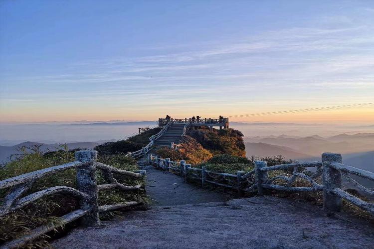 康辉旅游网<必发>郴州印象·漫步小东江·探秘五指峰·航拍高椅岭·广州往返·纯玩双高三日游