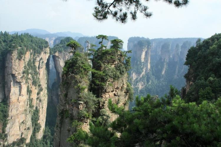 康辉旅游网广州往返湖南湘遇张家界 A线韶山伟人故居+张家界+湘西边城茶峒+凤凰古城高铁4天