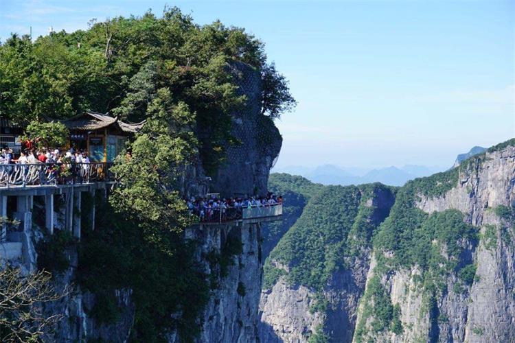 康辉旅游网<遇见><盛景湖南>广州往返，长沙+张家界+边城+芙蓉+凤凰，双高5天