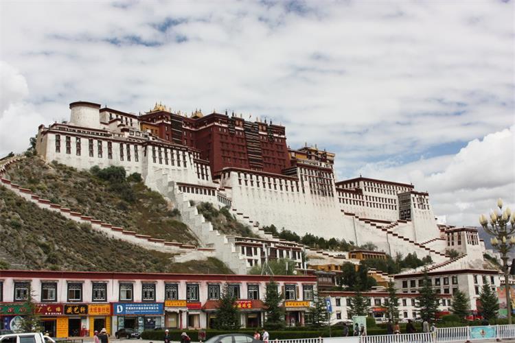 康辉旅游网<经典藏地密语>广州往返+拉萨+林芝+布达拉宫+雅鲁藏布大峡谷+羊湖双卧11天