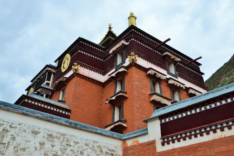 康辉旅游网圣境甘陇 官鹅沟 扎尕那 郎木寺 拉卜楞寺 黄河第一湾 花湖 麦积山 双飞7天
