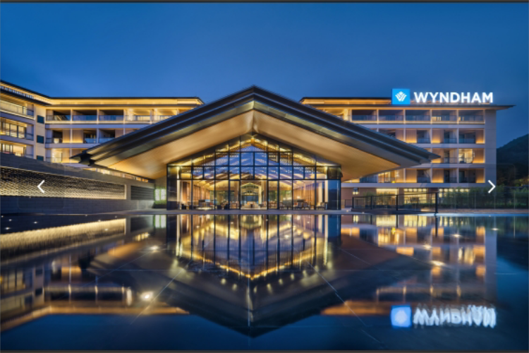 康辉旅游网【连州新地标】广州往返连州温德姆温泉.“洛神谷”赏夜景.泡温泉.品美食·纯玩2天