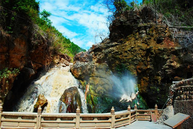 康辉旅游网<经典夏日腾冲>广州往返+芒市大金塔+北海湿地+云峰山温泉酒店双飞6天（飞芒市）