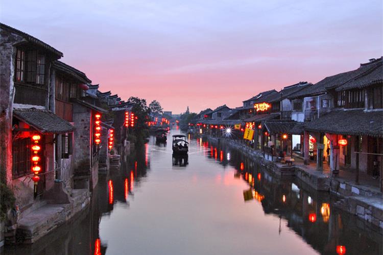 康辉旅游网广州往返华东三市，上海乐高乐园、登金茂、复旦大学、西湖、乌镇双飞4天亲子游