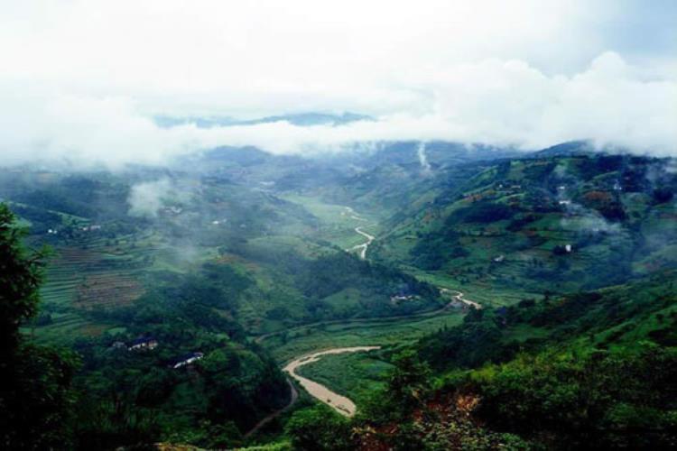 康辉旅游网<经典><神农赏秋>广州往返探秘神农架华中屋脊官门山神农坛神农溪双飞纯玩5日